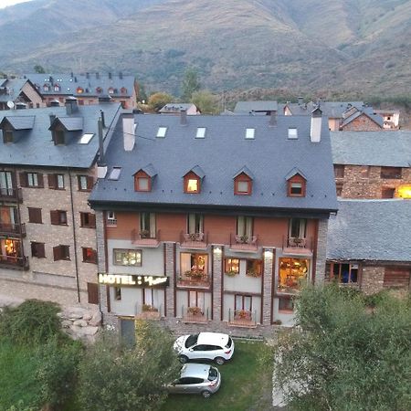 Hotel Lo Paller Valencia D'Aneu Екстериор снимка