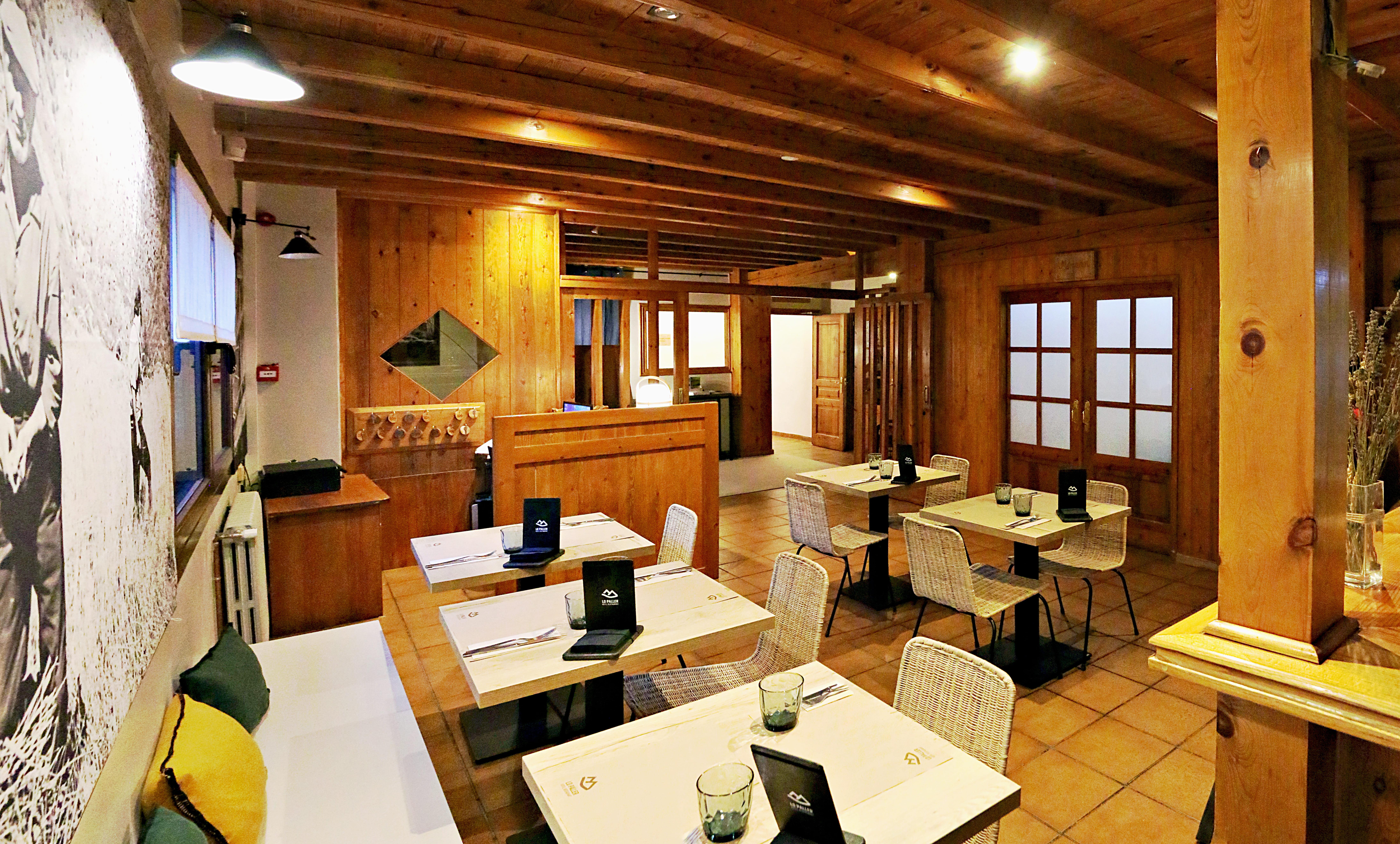 Hotel Lo Paller Valencia D'Aneu Екстериор снимка