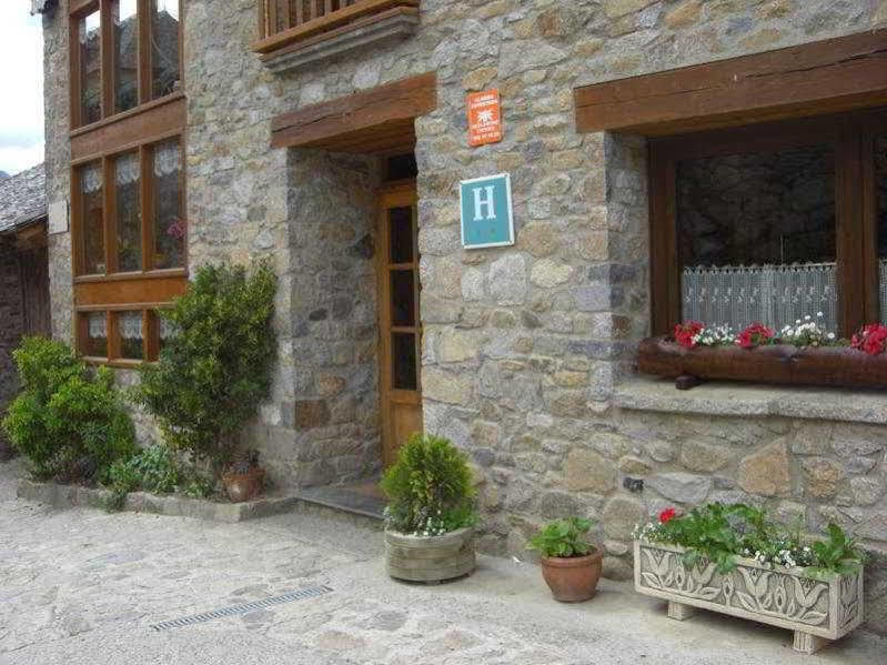 Hotel Lo Paller Valencia D'Aneu Екстериор снимка