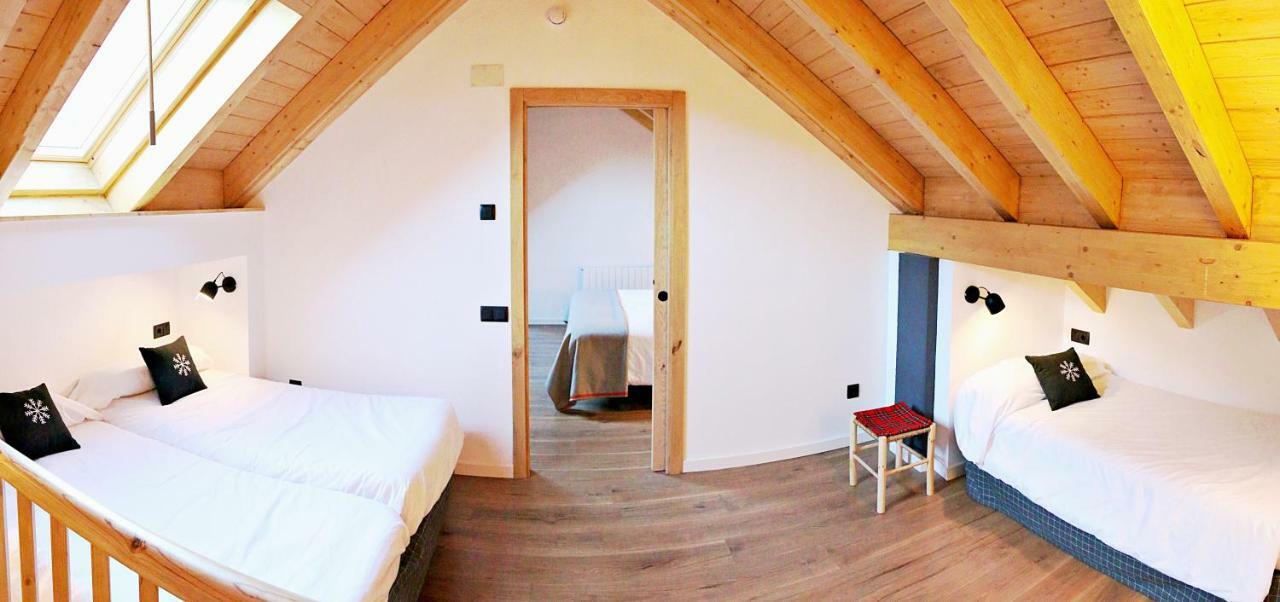 Hotel Lo Paller Valencia D'Aneu Екстериор снимка