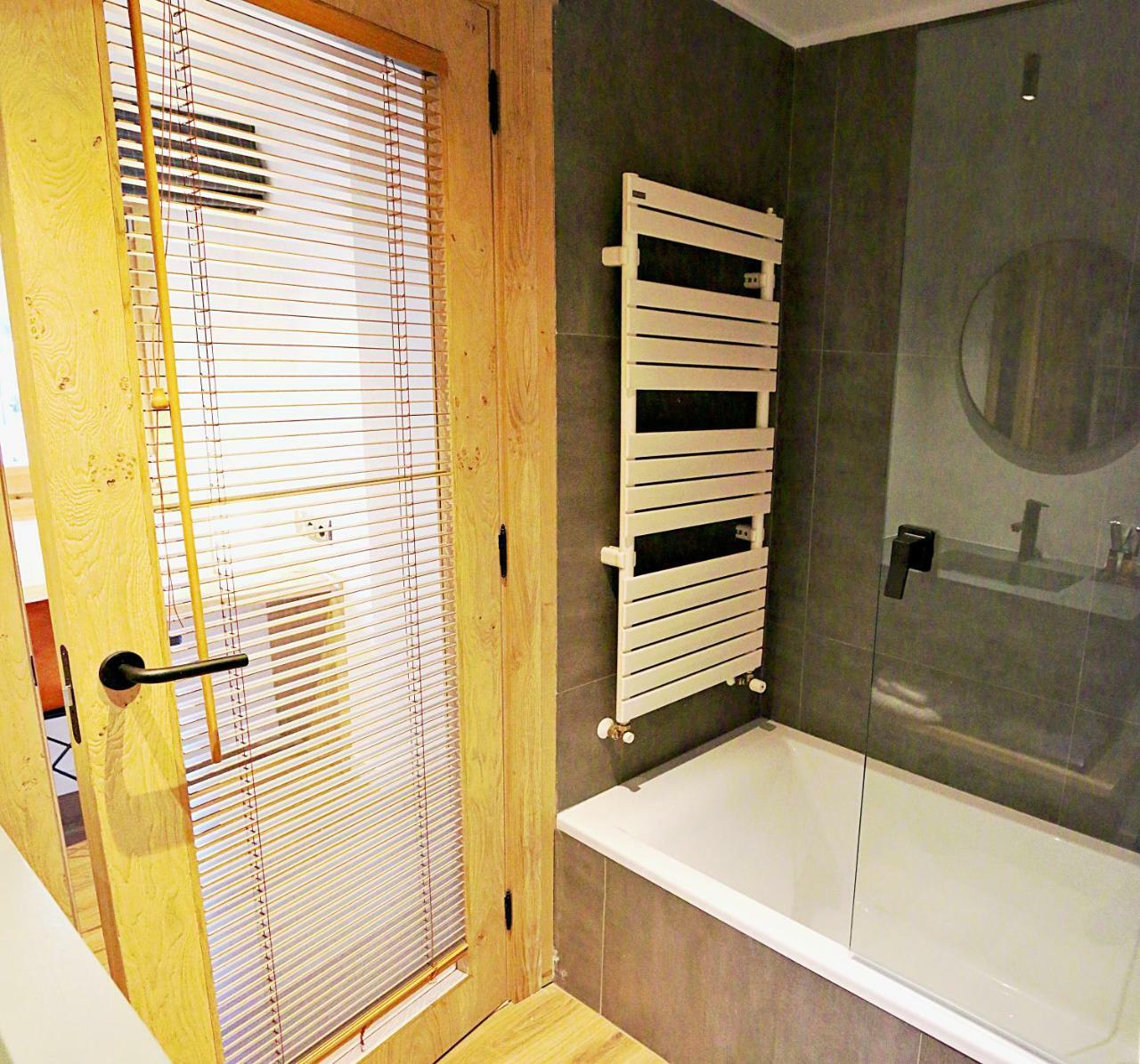 Hotel Lo Paller Valencia D'Aneu Екстериор снимка